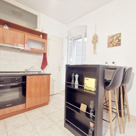 One Bedroom Apartment In The Old Town 스플리트 외부 사진